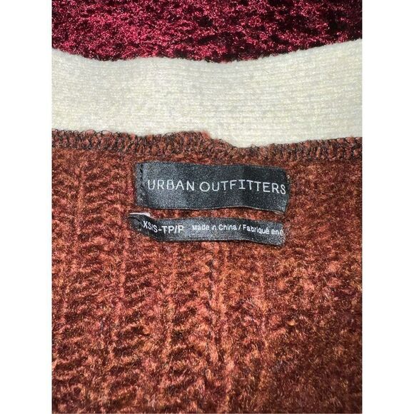 Urban Outfitters Oversized Cropped Patchwork Sweater XS - Picture 8 of 9